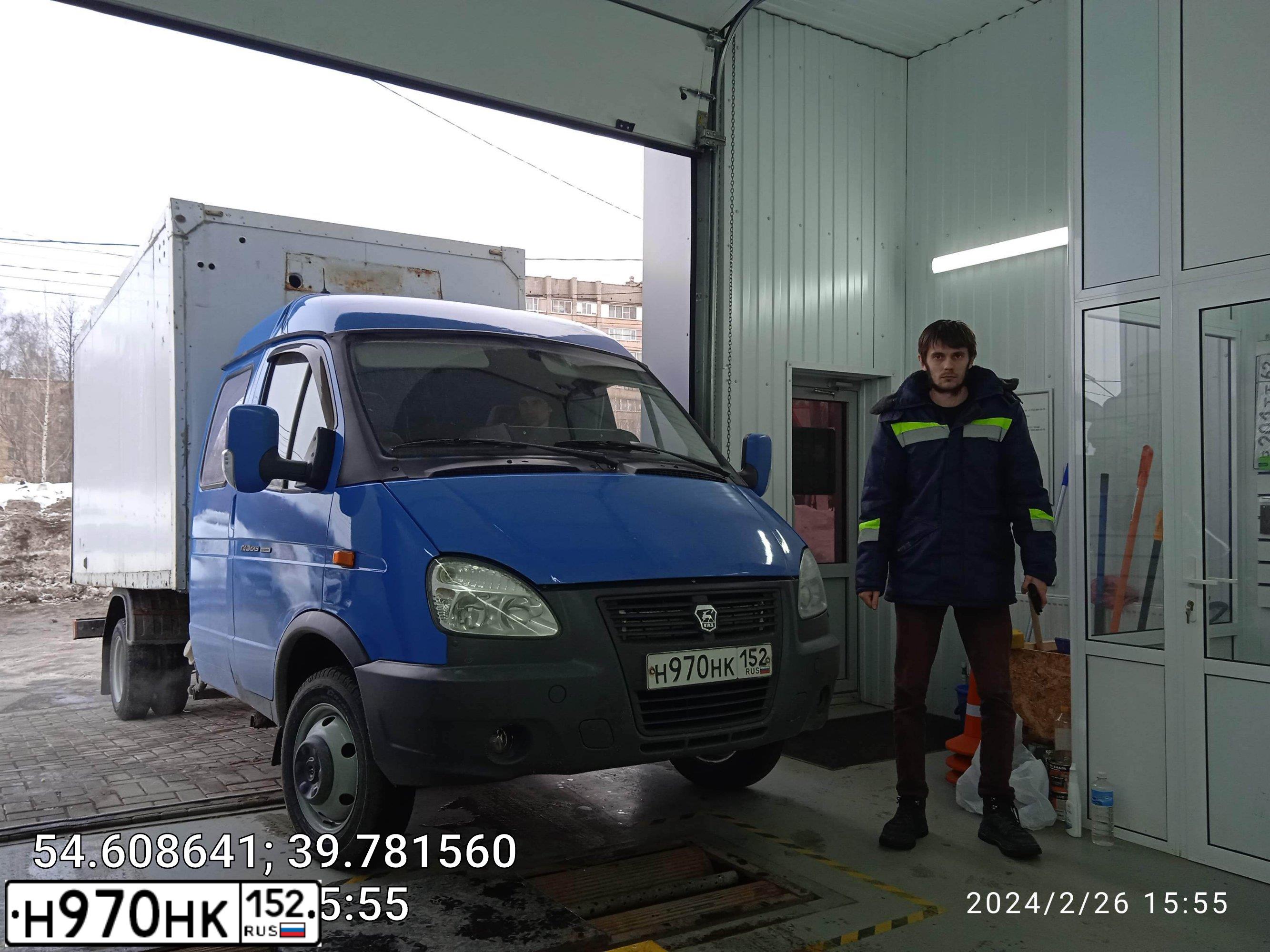 Фото автомобиля GAZ Z 3302 GAZEL, 2012 — госномер В161ТТ37. Цвет: синий