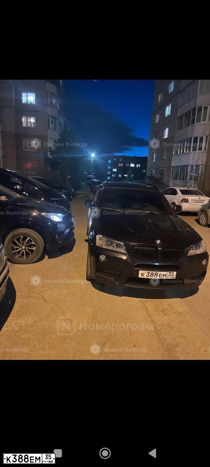 Фото автомобиля BMW X3, 2011 — госномер К388ЕМ35. Цвет: ТЕМНО-СИНИЙ