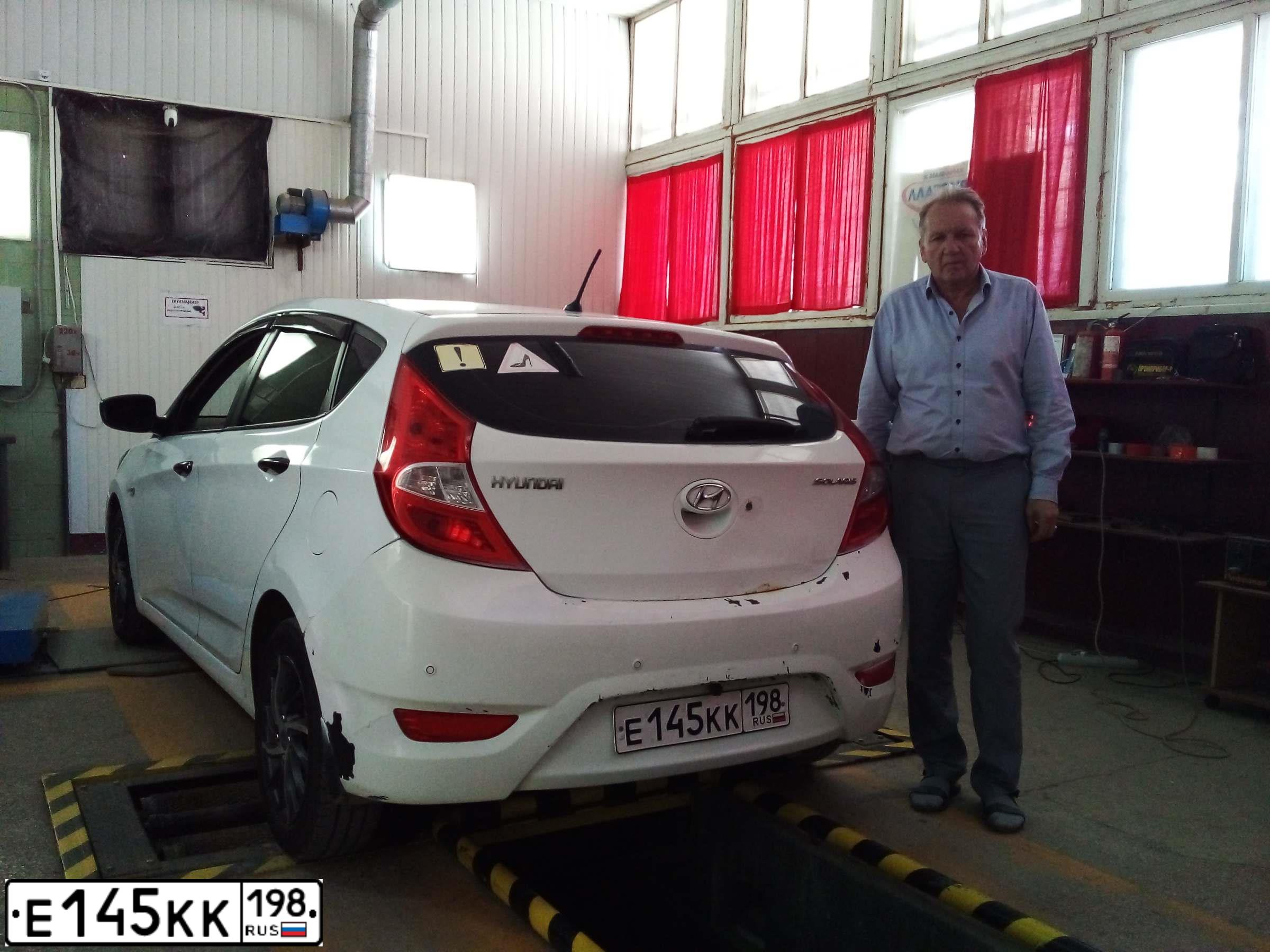 Фото автомобиля HYUNDAI SOLARIS, 2011 — госномер Н099ЕЕ82. Цвет: Белый
