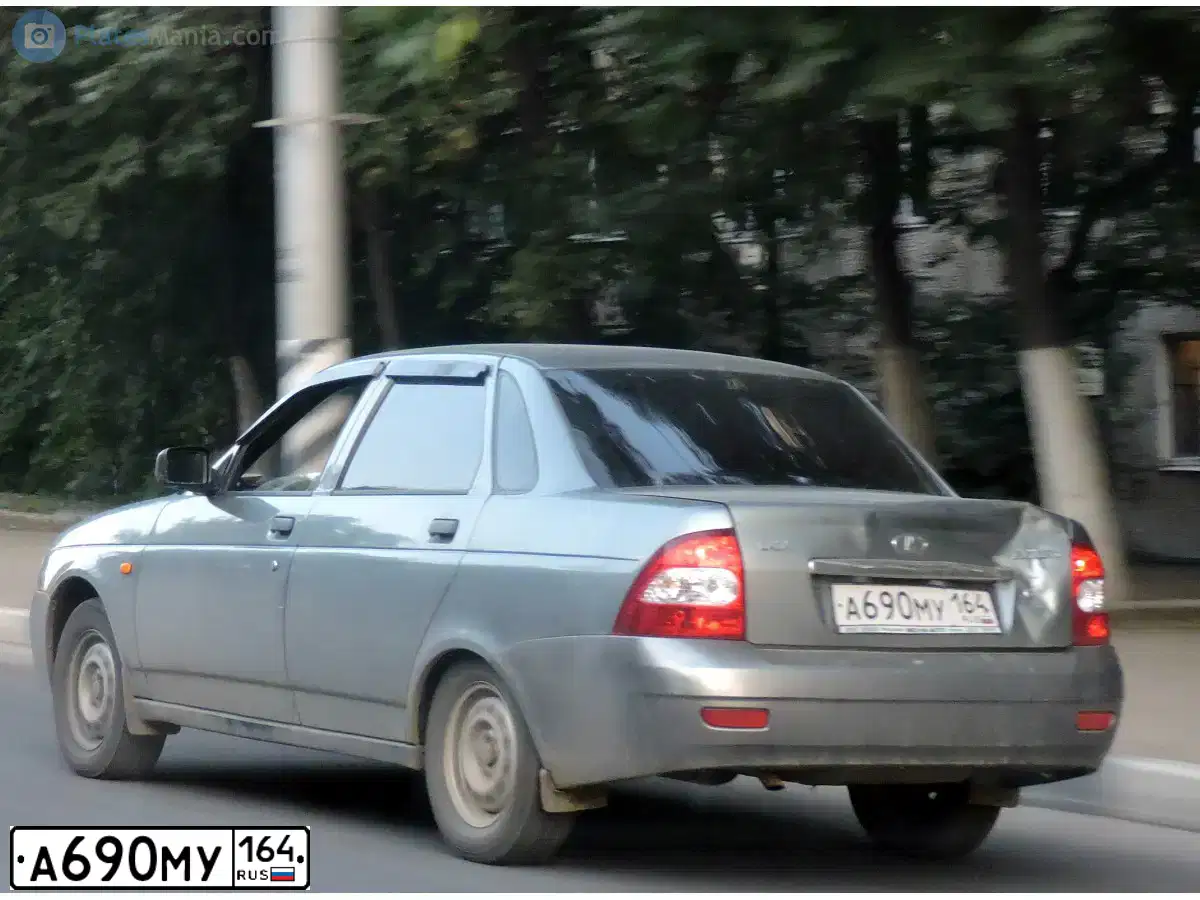 Фото автомобиля LADA 2170 PRIORA, 2008 — госномер А690МУ164. Цвет: СЕРО-ЗЕЛЕНЫЙ