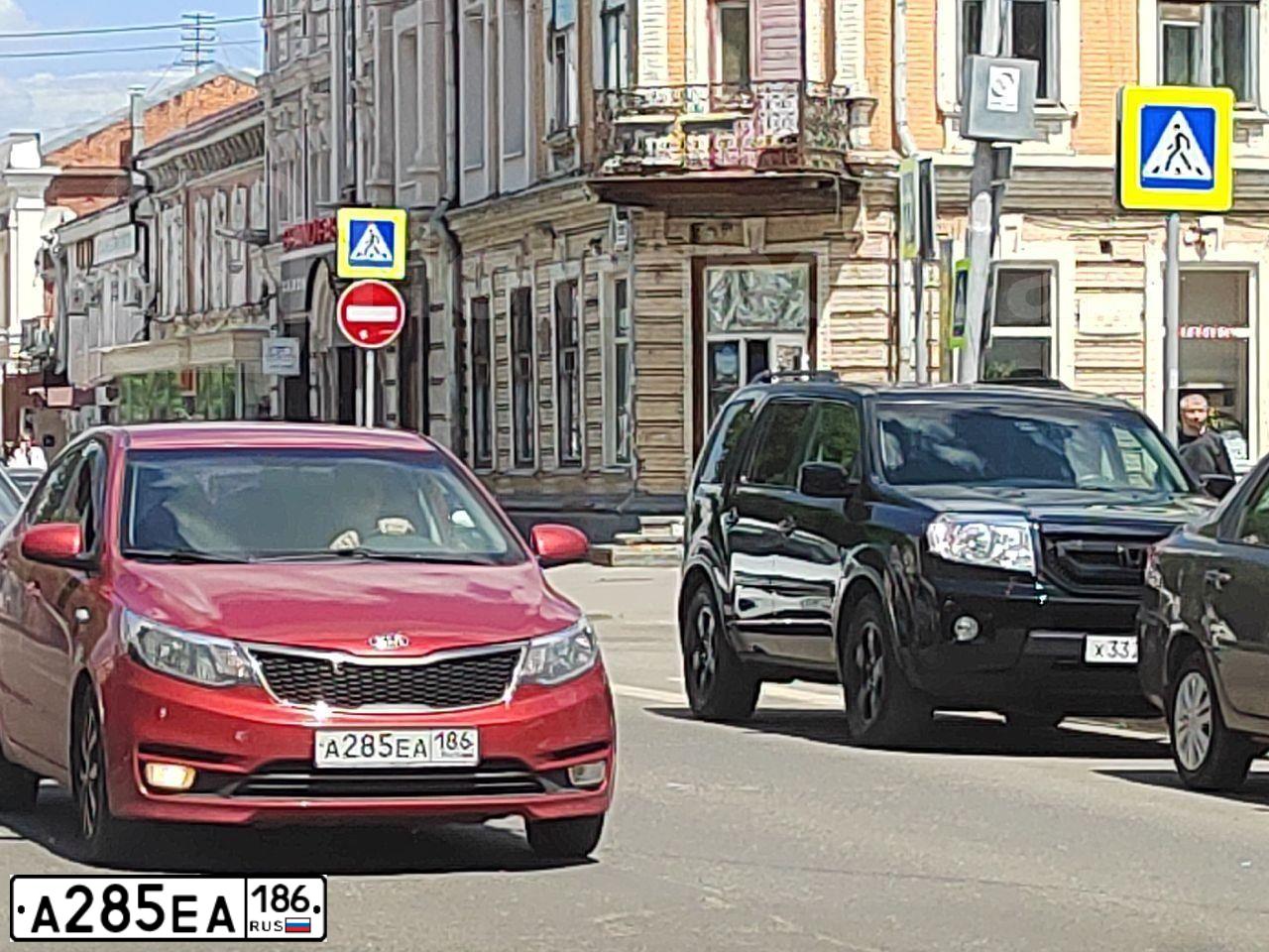 Фото автомобиля KIA RIO, 2016 — госномер К640ОВ164. Цвет: Красный