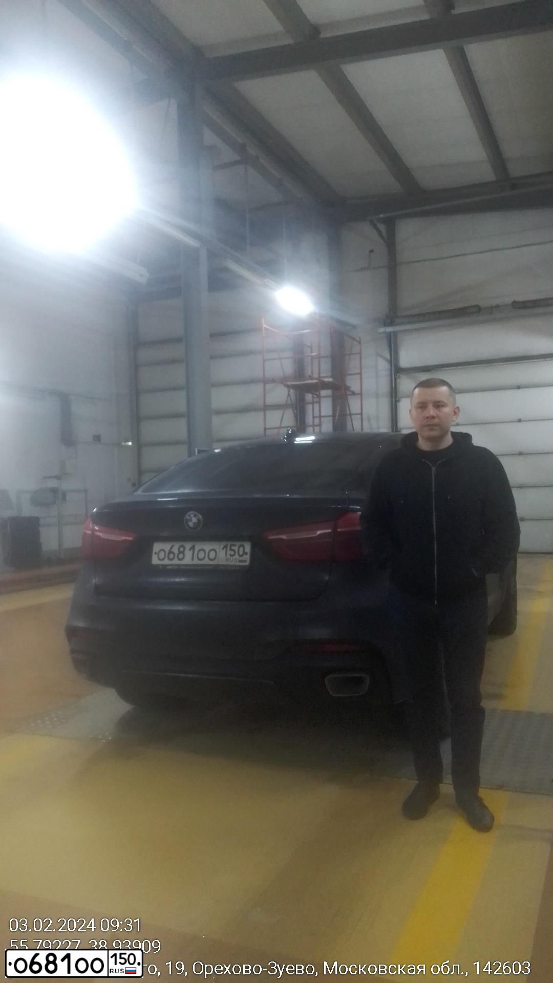 Фото автомобиля INFINITI QX70 /FX/, 2012 — госномер О134КК138. Цвет: ЧЕРНЫЙ