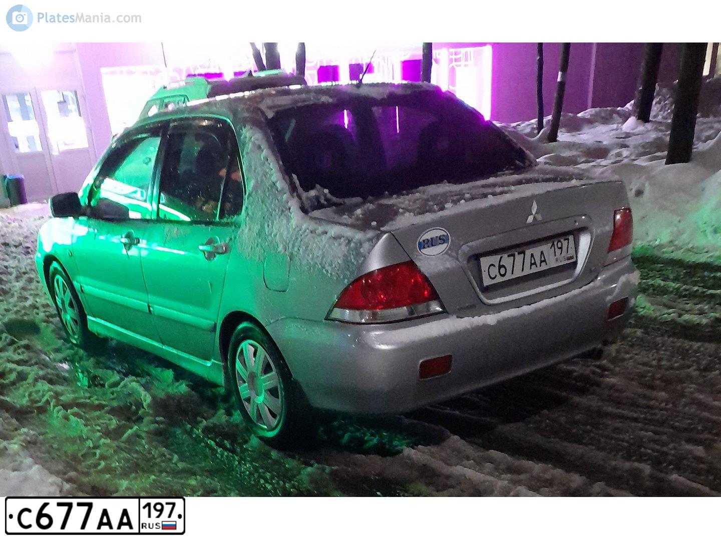 Фото автомобиля MITSUBISHI LANCER, 2005 — госномер У328РН69. Цвет: Белый