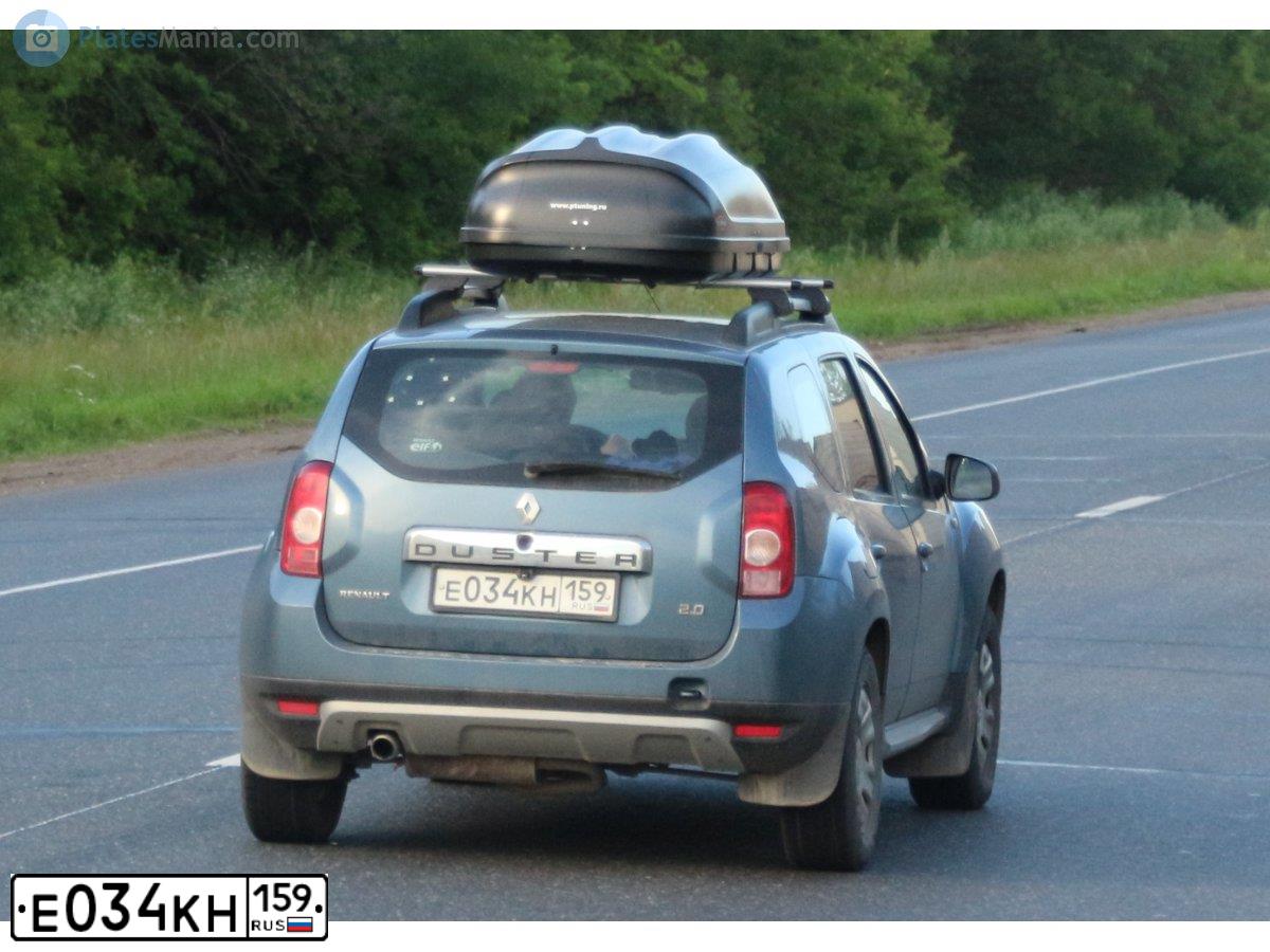Фото автомобиля RENAULT DUSTER, 2013 — госномер Е034КН159. Цвет: синий