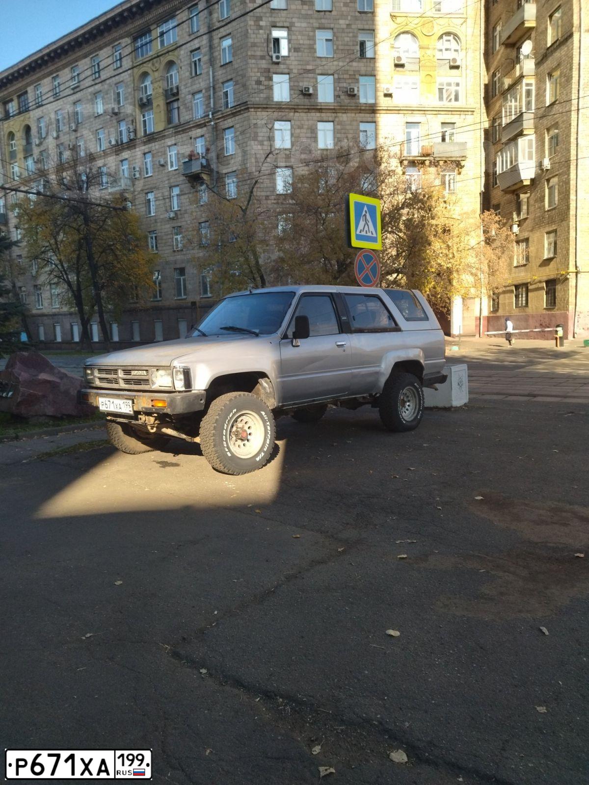 Фото автомобиля NISSAN QASHQAI, 2010 — госномер Р671ХА199. Цвет: КОРИЧНЕВЫЙ СВЕТЛЫЙ