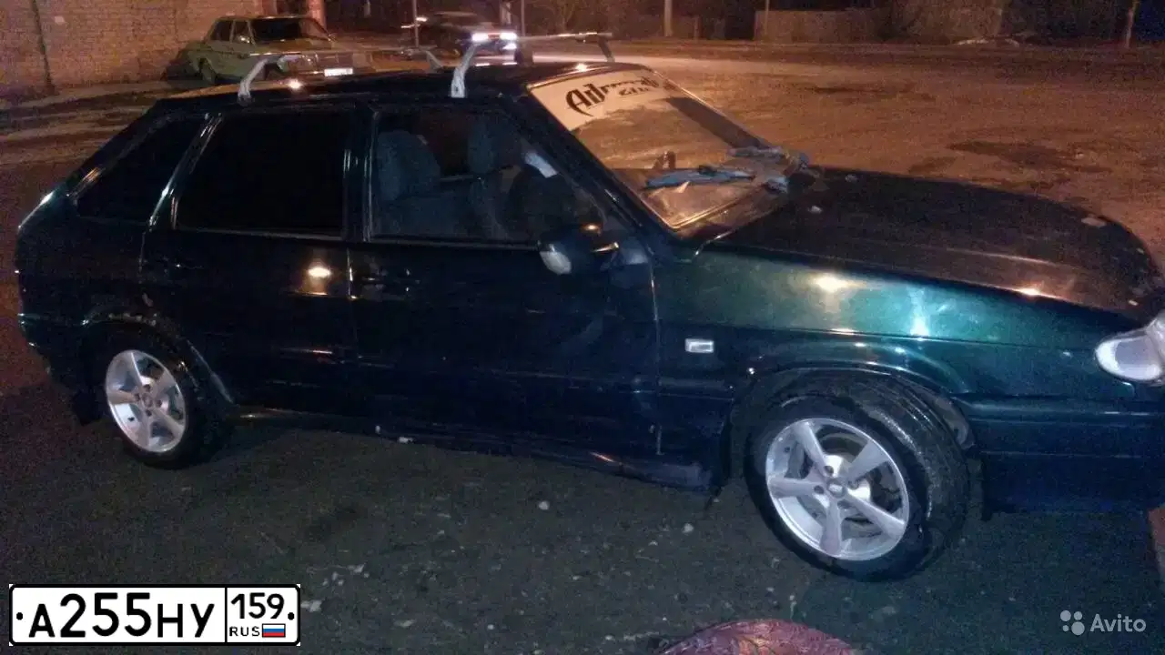 Фото автомобиля LADA 2114 SAMARA, 2003 — госномер У552ОЕ59. Цвет: ТЕМНО-ЗЕЛЕНЫЙ