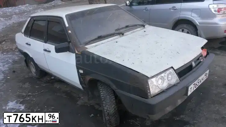 Фото автомобиля LADA 2109 SAMARA, 2000 — госномер Т765КН96. Цвет: БЕЛЫЙ