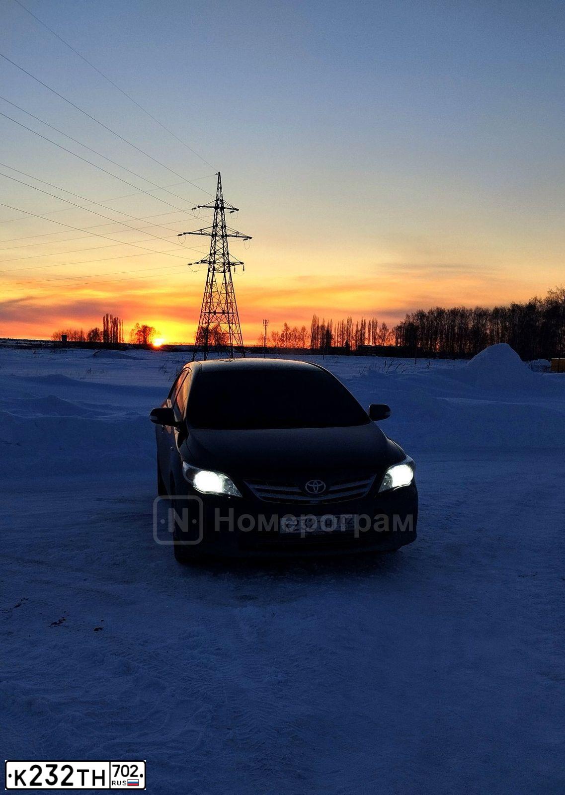 Фото автомобиля TOYOTA COROLLA, 2011 — госномер Т805СУ102. Цвет: ЧЕРНЫЙ