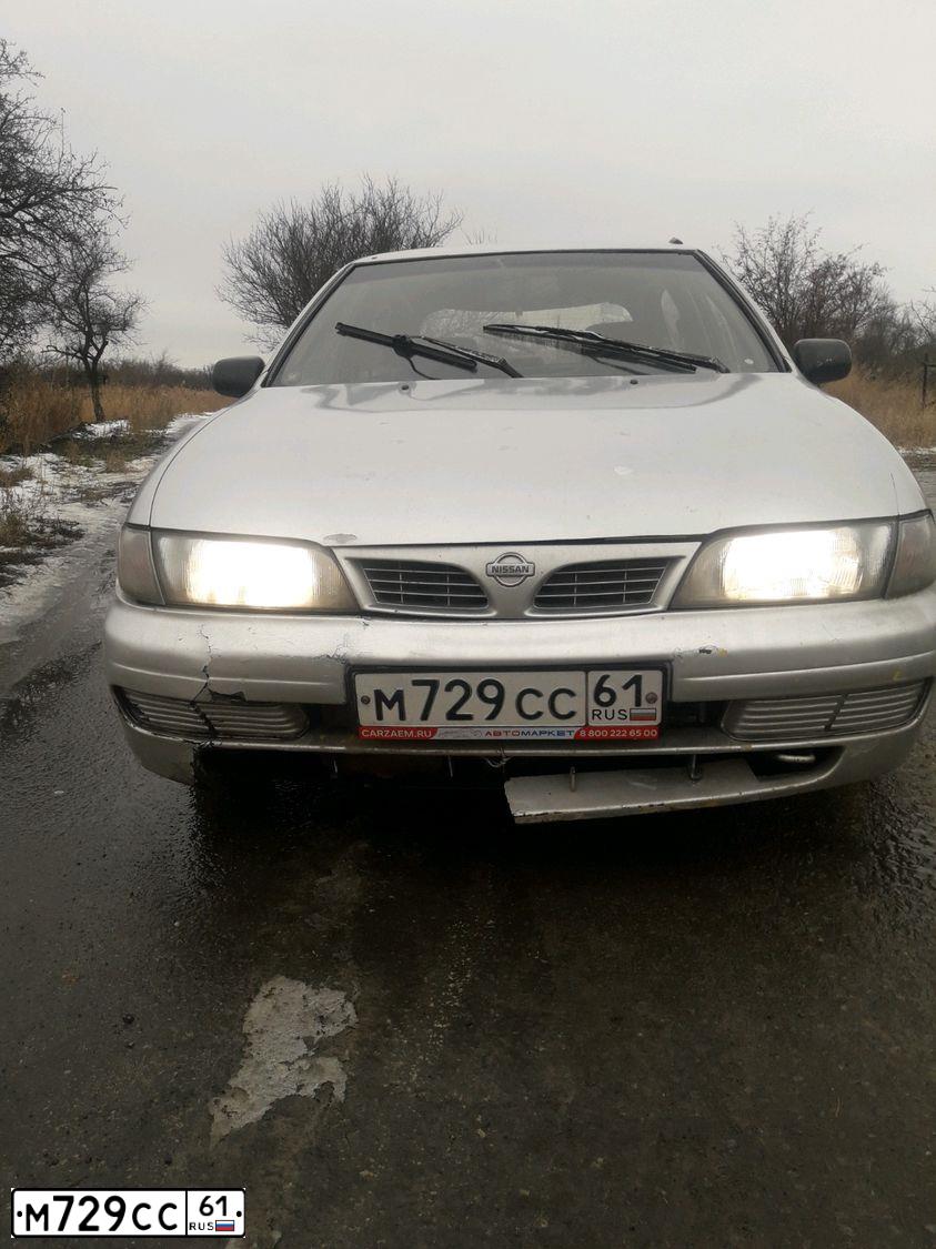 Фото автомобиля NISSAN ALMERA, 1996 — госномер М729СС61. Цвет: СЕРЕБРИСТЫЙ