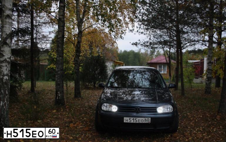 Фото автомобиля VOLKSWAGEN GOLF, 2000 — госномер Н515ЕО60. Цвет: СИНИЙ