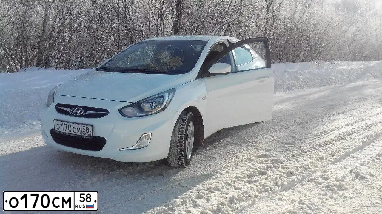 Фото автомобиля HYUNDAI SOLARIS, 2012 — госномер О170СМ58. Цвет: БЕЛЫЙ