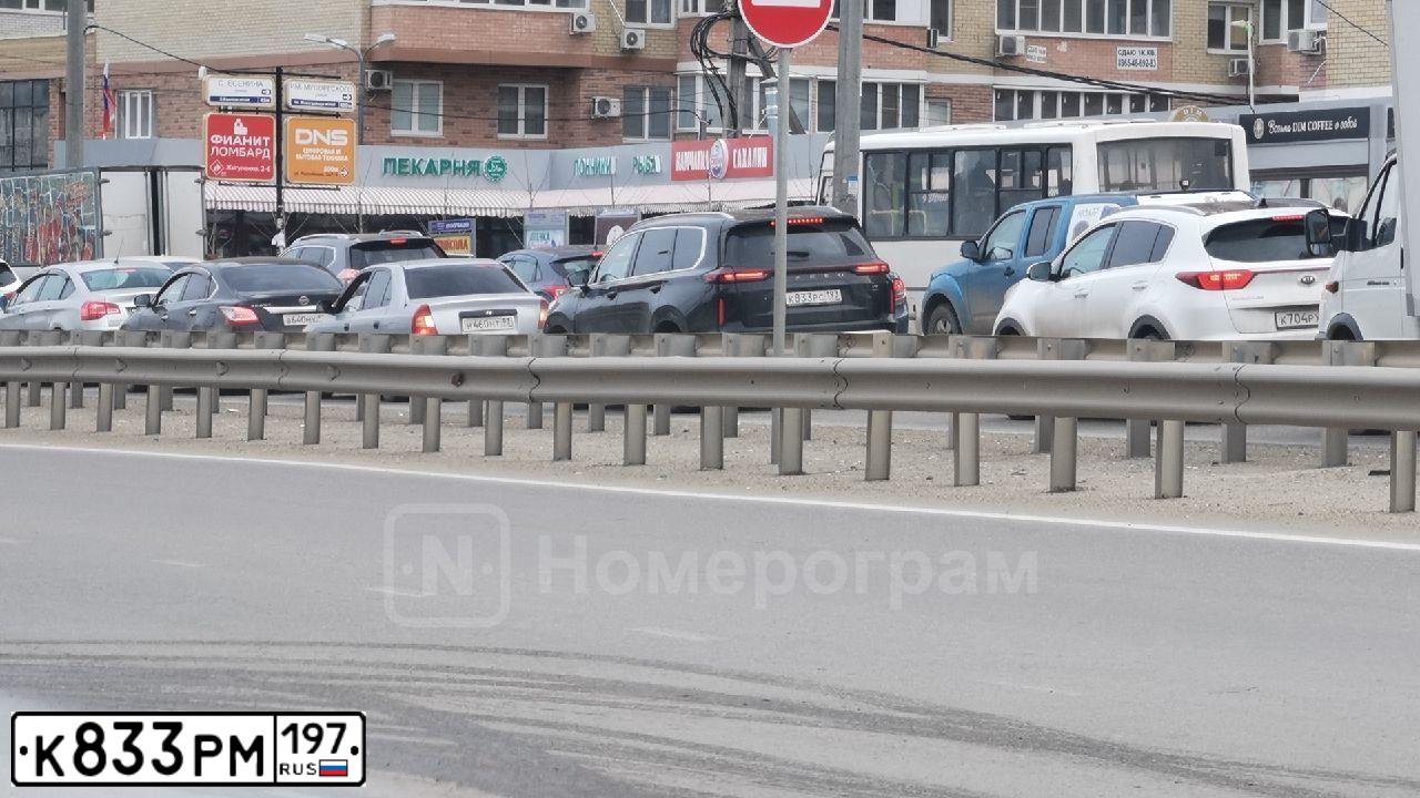 Фото автомобиля CITROEN C-CROSSER, 2011 — госномер Е645УН797. Цвет: Коричневый