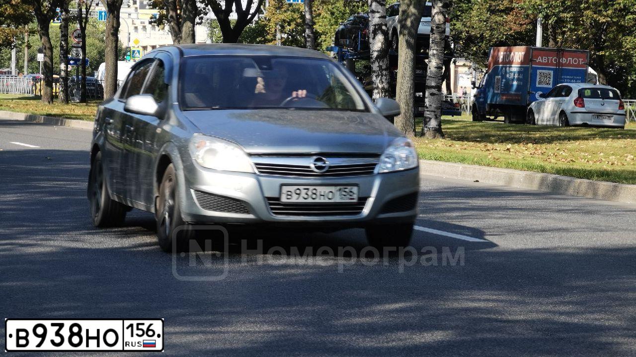 Фото автомобиля OPEL ASTRA, 2012 — госномер С830ВА198. Цвет: СЕРЫЙ