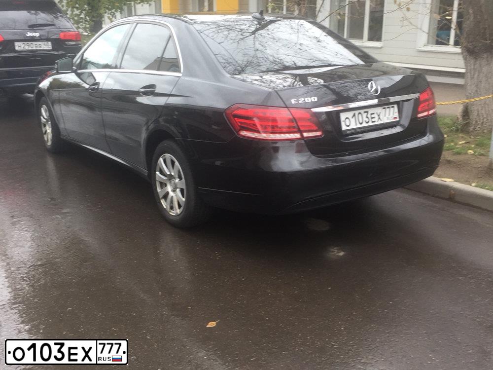 Фото автомобиля MERCEDES E-KLASSE, 2014 — госномер А710СЕ124. Цвет: ЧЕРНЫЙ