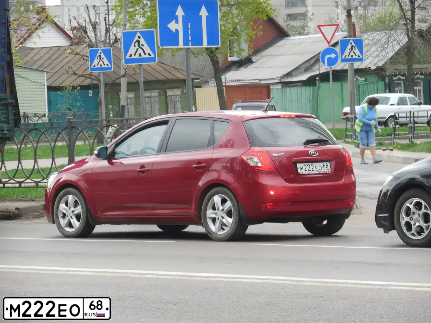 Фото автомобиля KIA CEE'D, 2010 — госномер М222ЕО68. Цвет: КРАСНЫЙ
