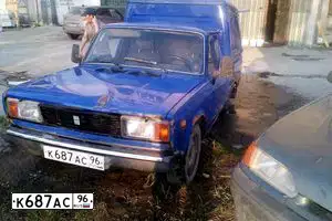 Фото автомобиля IZH 2717, 2007 — госномер К687АС96. Цвет: СИНИЙ