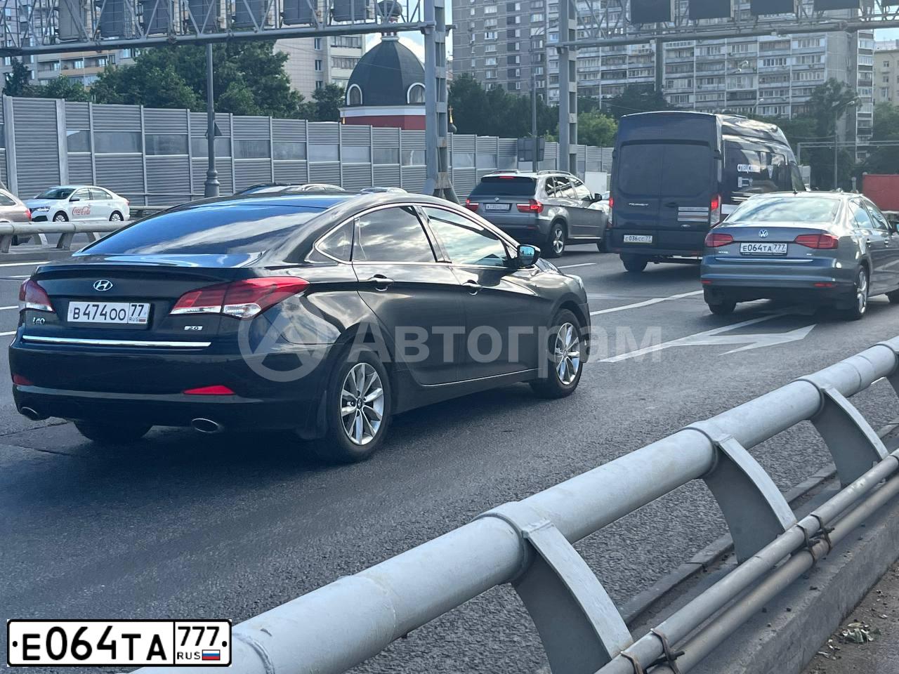Фото автомобиля VOLKSWAGEN JETTA, 2016 — госномер Е064ТА777. Цвет: ТЕМНО-СЕРЫЙ