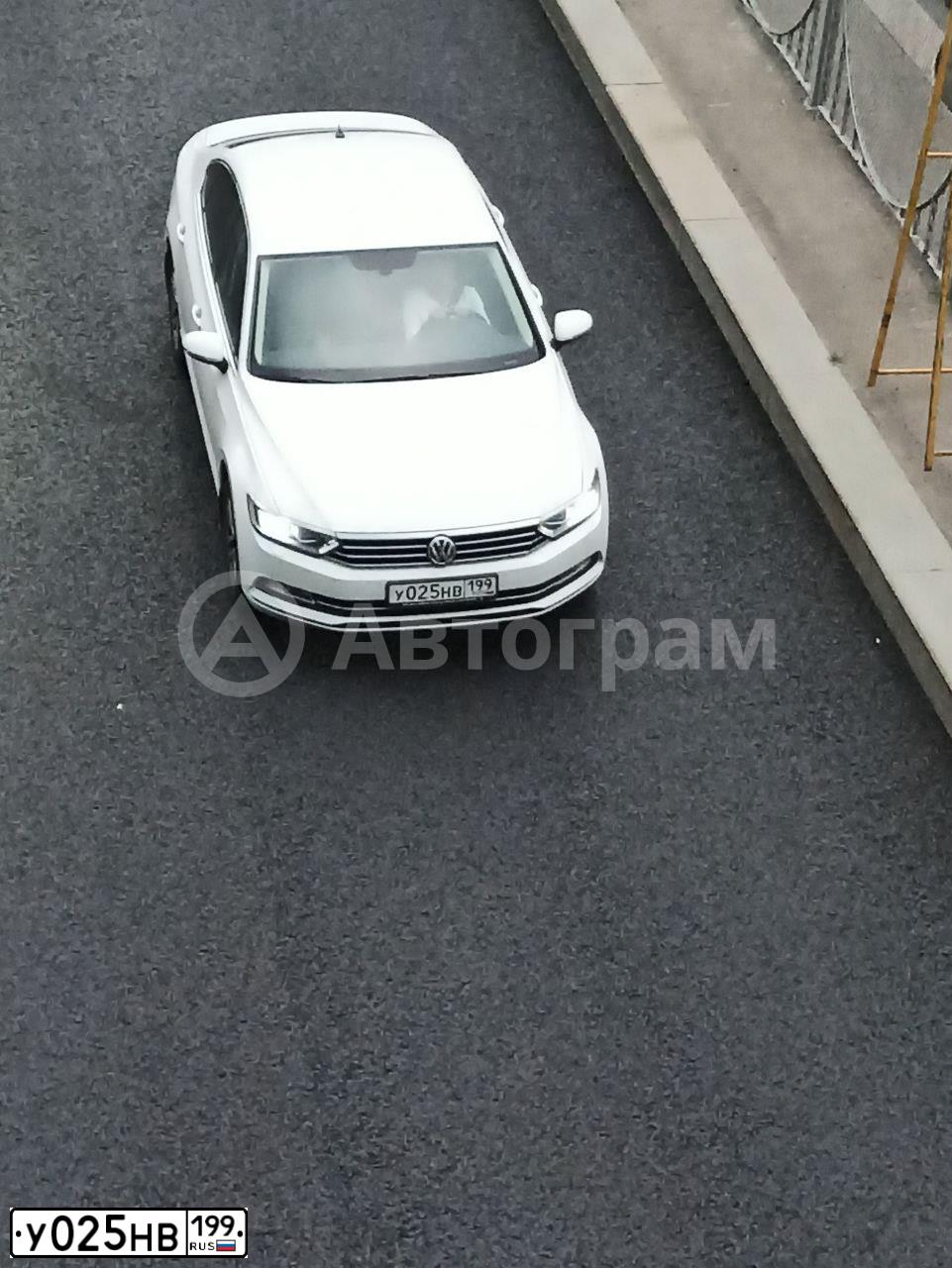 Фото автомобиля VOLKSWAGEN PASSAT, 2014 — госномер Р204КВ159. Цвет: Белый