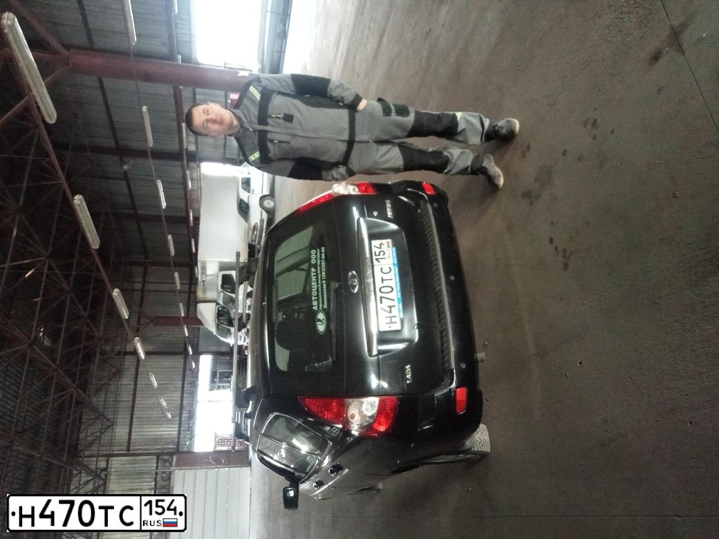 Фото автомобиля LADA 2171 PRIORA, 2011 — госномер Н470ТС154. Цвет: СИНЕ- ЧЕРНЫЙ