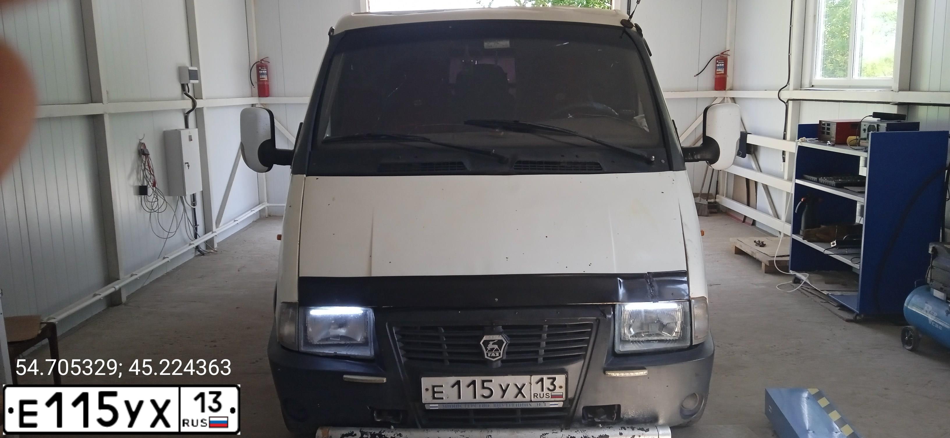 Фото автомобиля GAZ 2217 SOBOL, 2000 — госномер Е115УХ13. Цвет: СЕРО-БЕЖЕВЫЙ