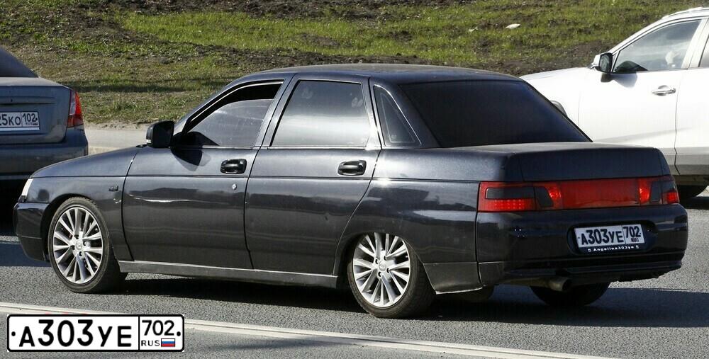Фото автомобиля LADA 2110 LADA, 2005 — госномер А303УЕ702. Цвет: ГРАФИТОВЫЙ МЕТАЛЛИК