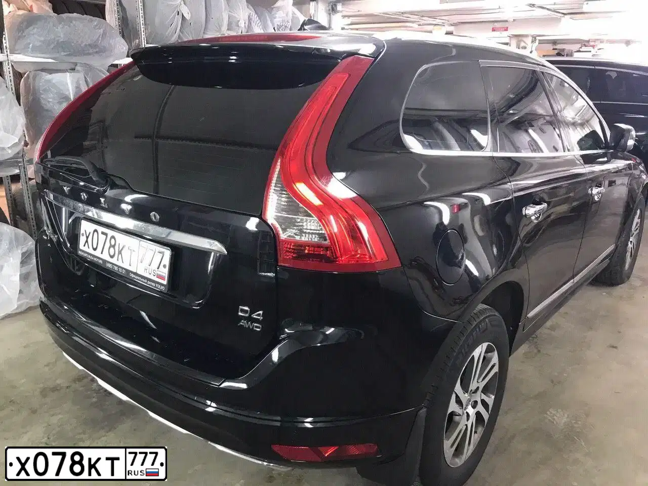 Фото автомобиля VOLVO XC60, 2014 — госномер Т899ОХ799. Цвет: ЧЕРНЫЙ