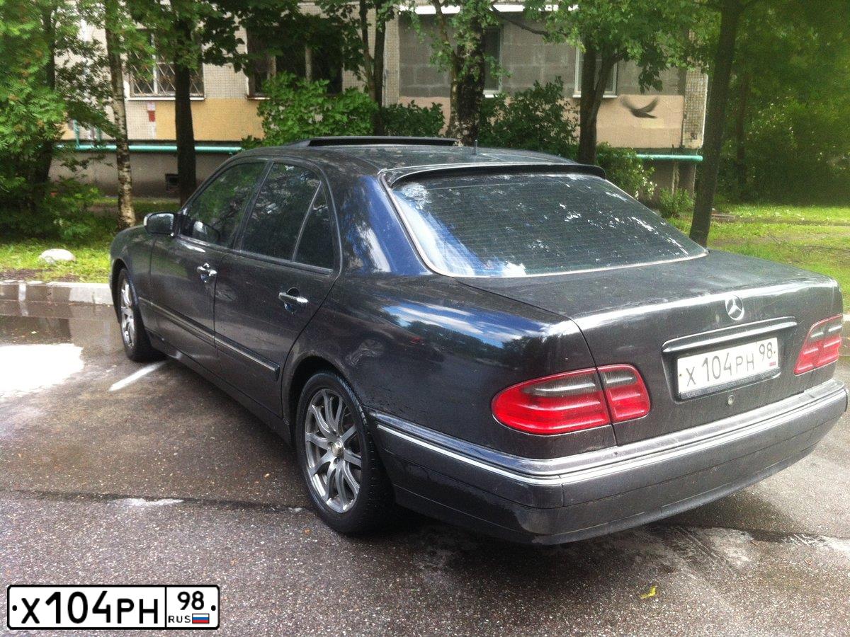 Фото автомобиля MERCEDES E-KLASSE, 2000 — госномер Х787ВО98. Цвет: ЧЕРНЫЙ