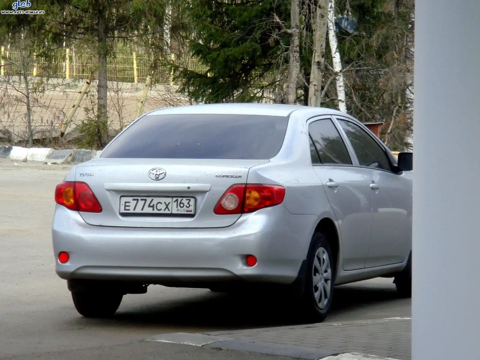 Фото автомобиля TOYOTA COROLLA, 2007 — госномер У515НТ55. Цвет: СЕРЕБРИСТЫЙ