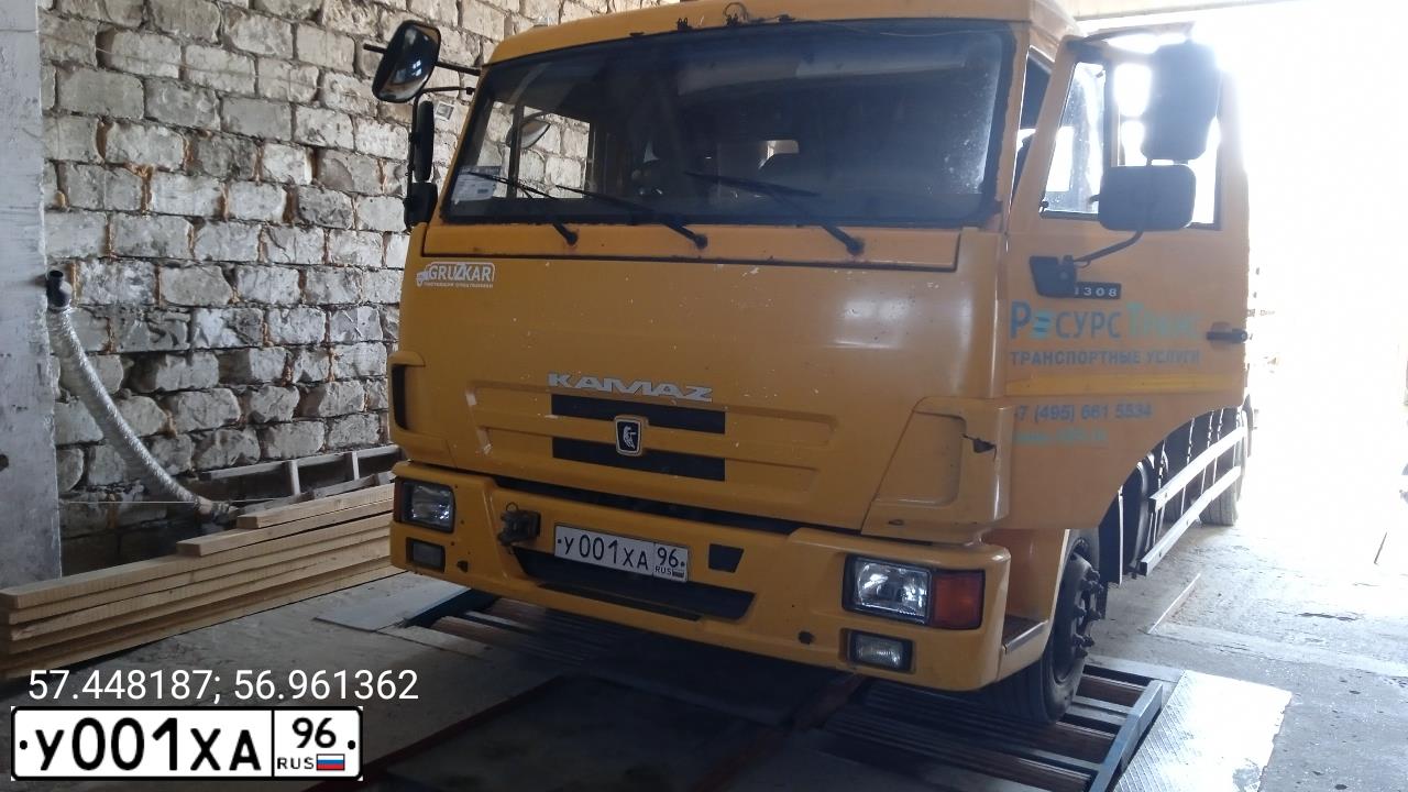 Фото автомобиля KAMAZ 4308 /4X2/, 2012 — госномер У001ХА96. Цвет: ЖЕЛТЫЙ