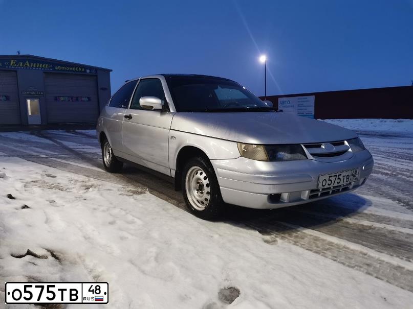 Фото автомобиля LADA 2112, 2008 — госномер Р389ЕВ48