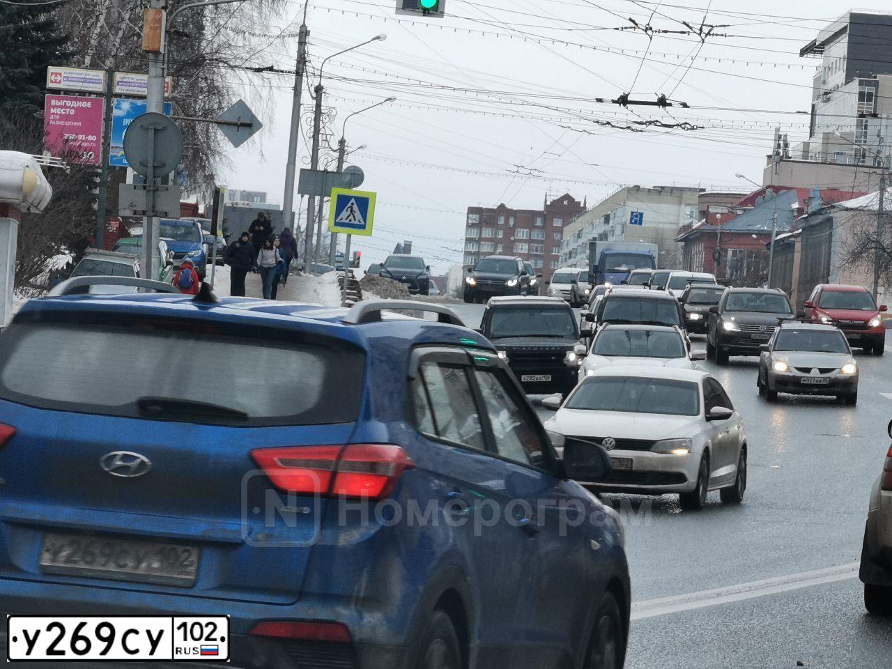 Фото автомобиля HYUNDAI CRETA, 2017 — госномер К833НК147. Цвет: синий