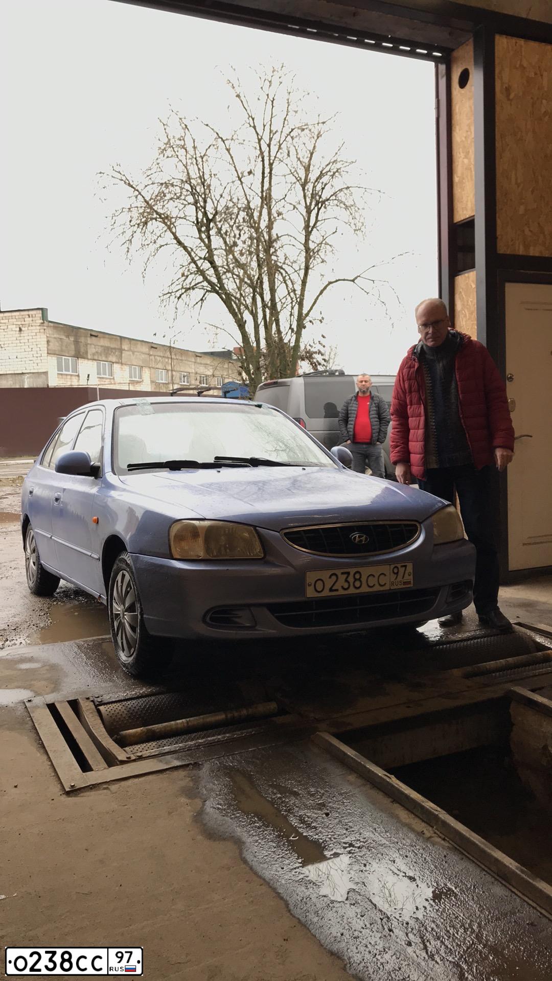 Фото автомобиля HYUNDAI ACCENT, 2005 — госномер К478НН53. Цвет: ФИОЛЕТОВЫЙ