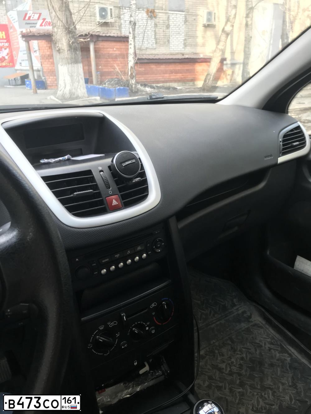 Фото автомобиля PEUGEOT 207, 2008 — госномер В473СО161. Цвет: ЯРКО-СИНИЙ
