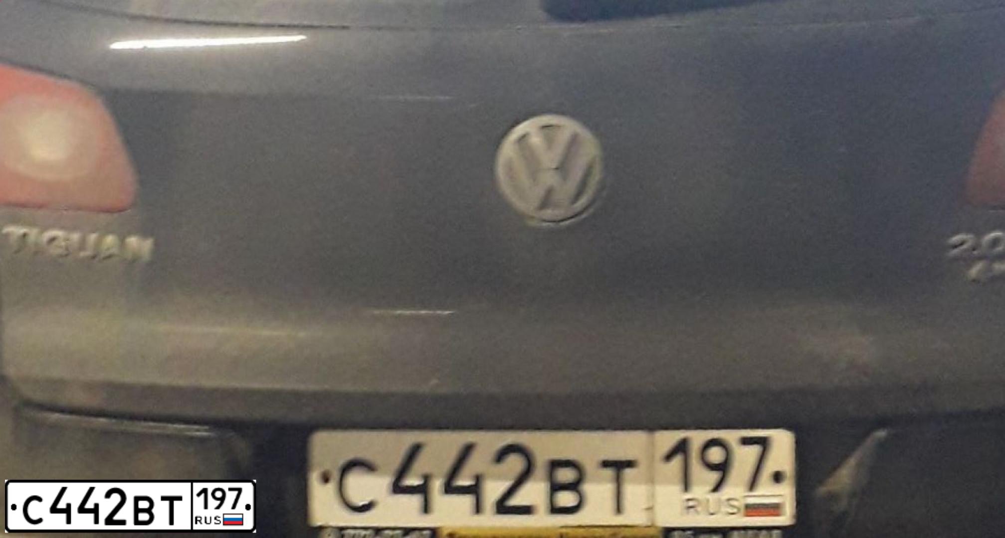 Фото автомобиля VOLKSWAGEN TIGUAN, 2010 — госномер С442ВТ197. Цвет: ЧЕРНЫЙ