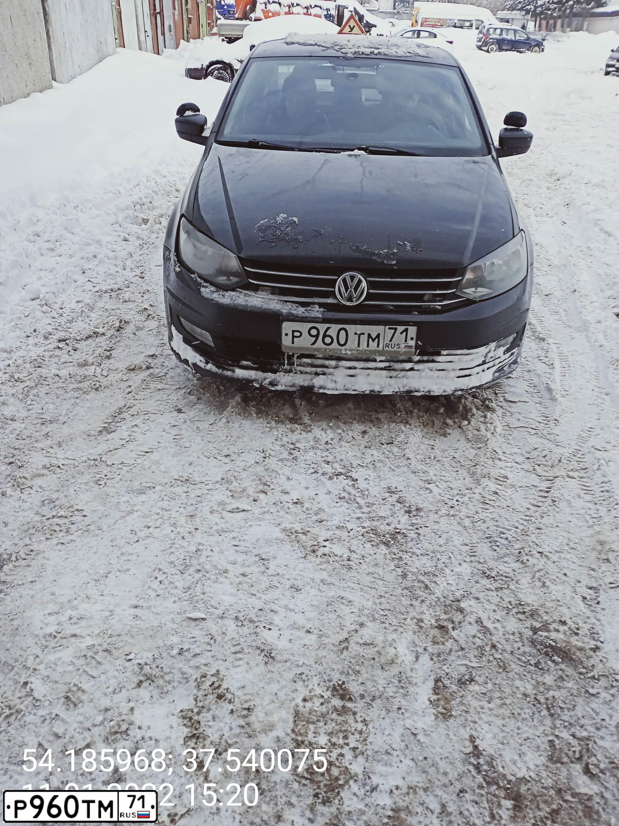 Фото автомобиля VOLKSWAGEN POLO, 2015 — госномер Р960ТМ71. Цвет: Серый