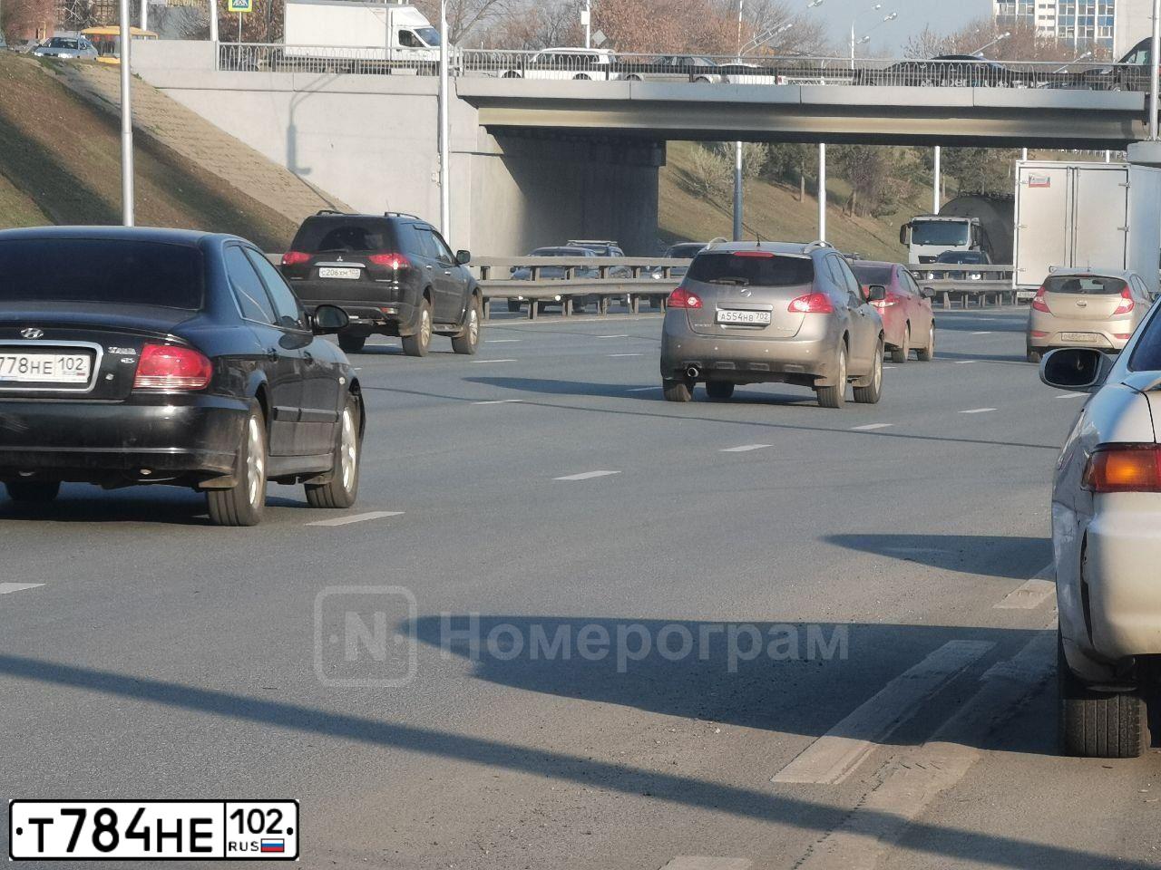 Фото автомобиля VOLKSWAGEN PASSAT, 2006 — госномер К744РР102. Цвет: ЧЕРНЫЙ