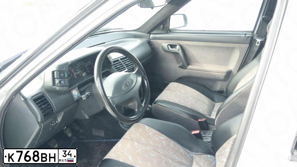 Фото автомобиля LADA 2110, 2002 — госномер К410ОО30. Цвет: СНЕЖНАЯ КОРОЛЕВА