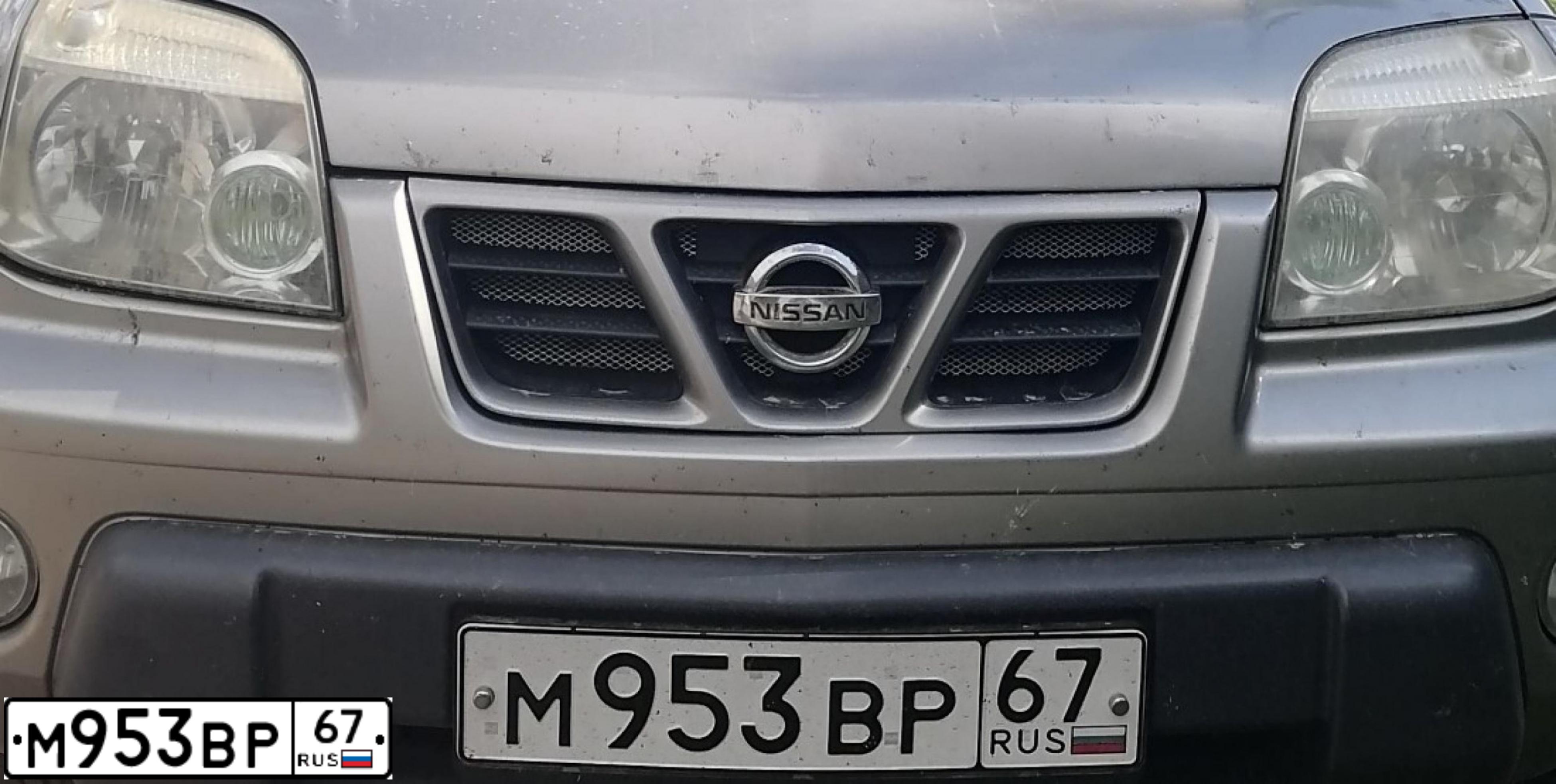 Фото автомобиля NISSAN X-TRAIL, 2003 — госномер М953ВР67. Цвет: Серый