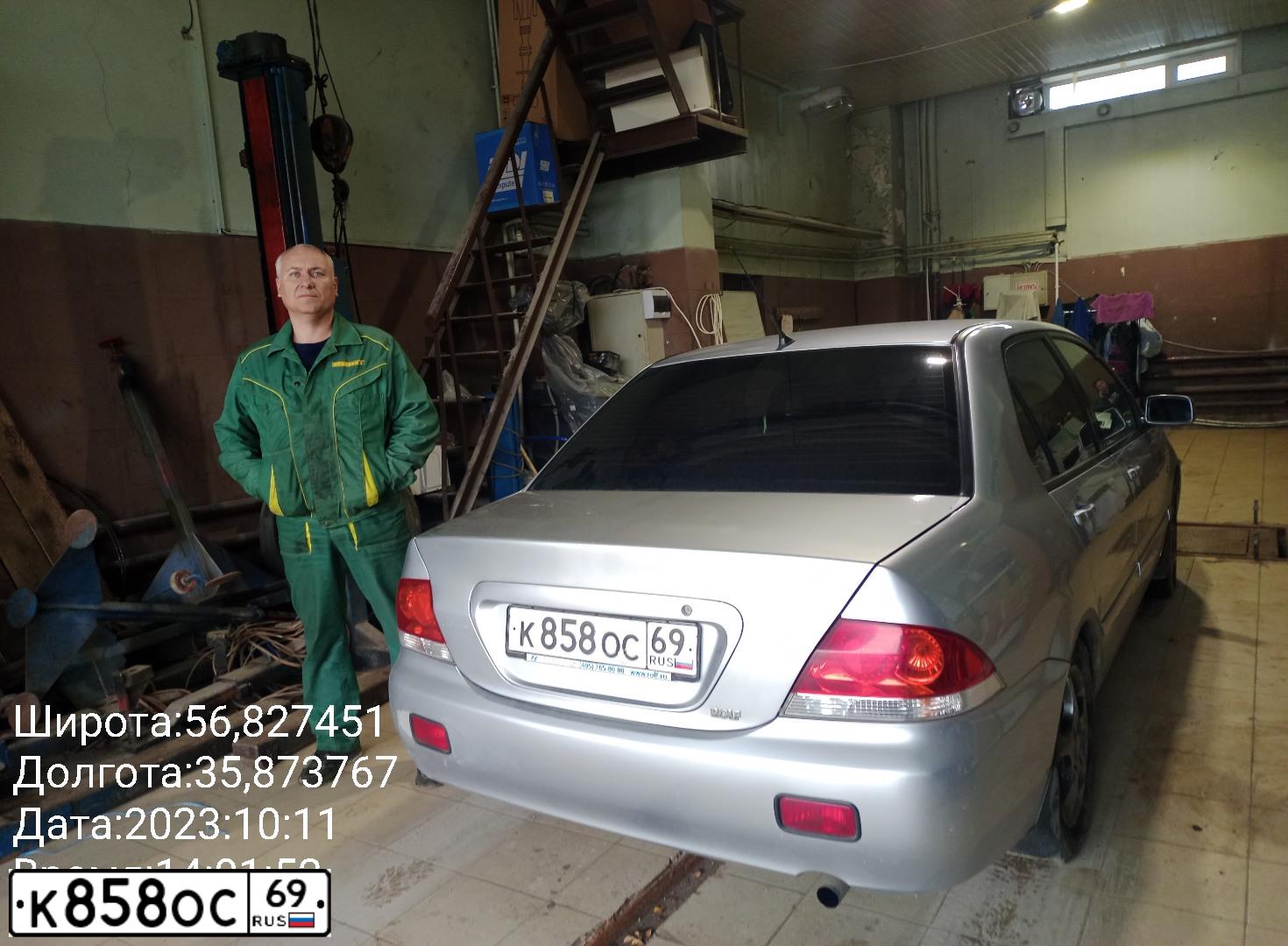 Фото автомобиля MITSUBISHI LANCER, 2005 — госномер К858ОС69. Цвет: Серебристый