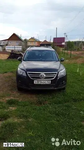Фото автомобиля VOLKSWAGEN TIGUAN, 2011 — госномер У814ОС43. Цвет: ЧЕРНЫЙ