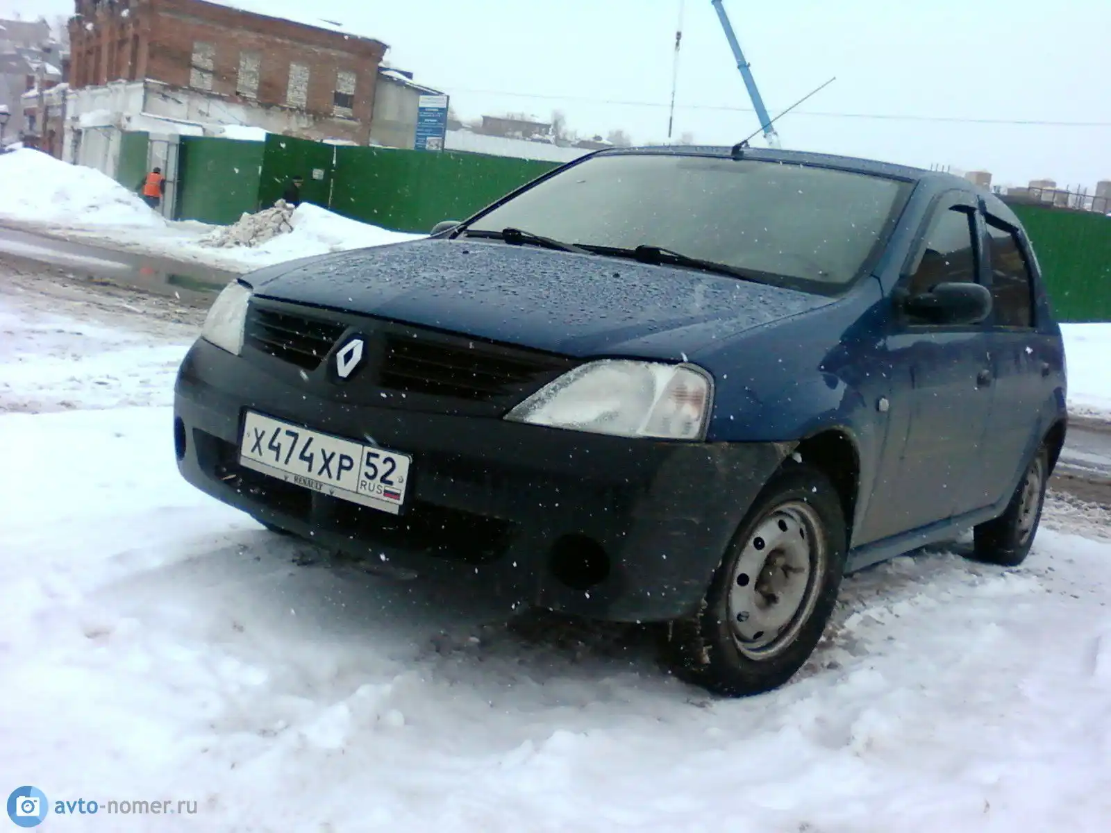 Фото автомобиля RENAULT LOGAN, 2005 — госномер Х474ХР52. Цвет: СИНИЙ МЕТАЛЛИК