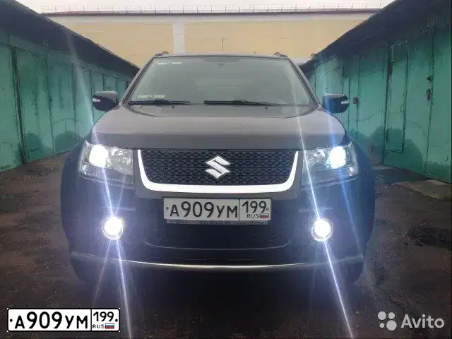 Фото автомобиля LANDROVER RANGE ROVER EVOQUE, 2012 — госномер А909УМ199. Цвет: КРАСНЫЙ