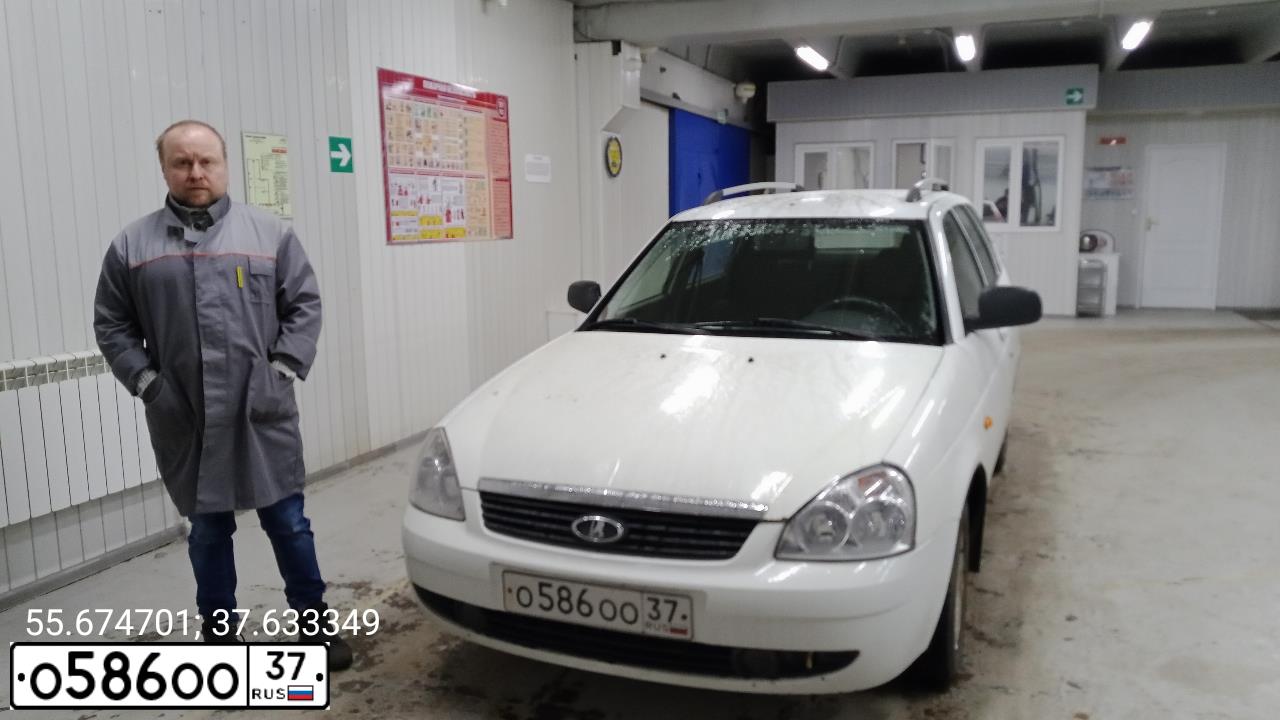 Фото автомобиля LADA 2171 PRIORA, 2010 — госномер А252СС799. Цвет: Белый