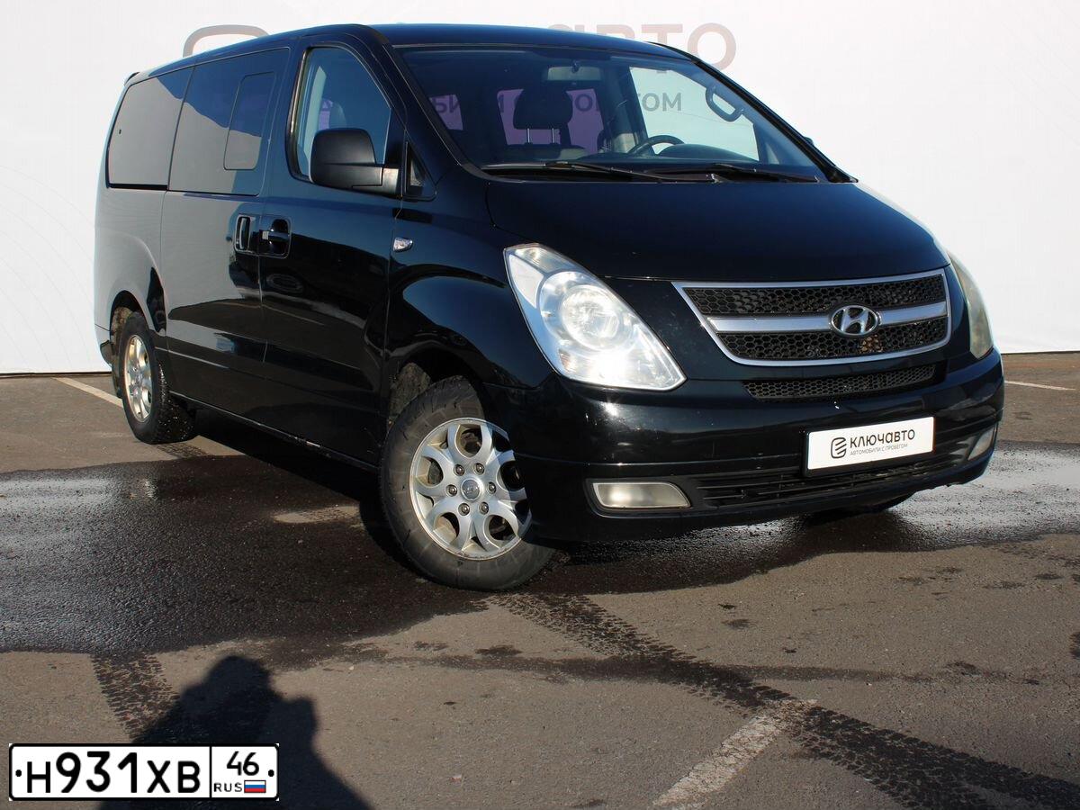 Фото автомобиля HYUNDAI H-1, 2010 — госномер К822УМ790. Цвет: ЧЕРНЫЙ
