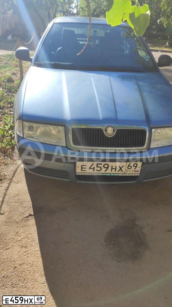 Фото автомобиля SKODA OCTAVIA, 2010 — госномер Е459НХ69. Цвет: СЕРО-ГОЛУБОЙ