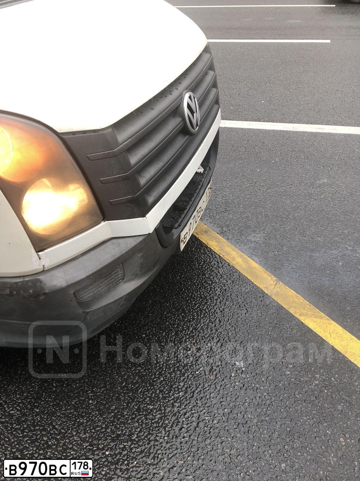 Фото автомобиля VOLKSWAGEN CRAFTER, 2011 — госномер В970ВС178. Цвет: Белый