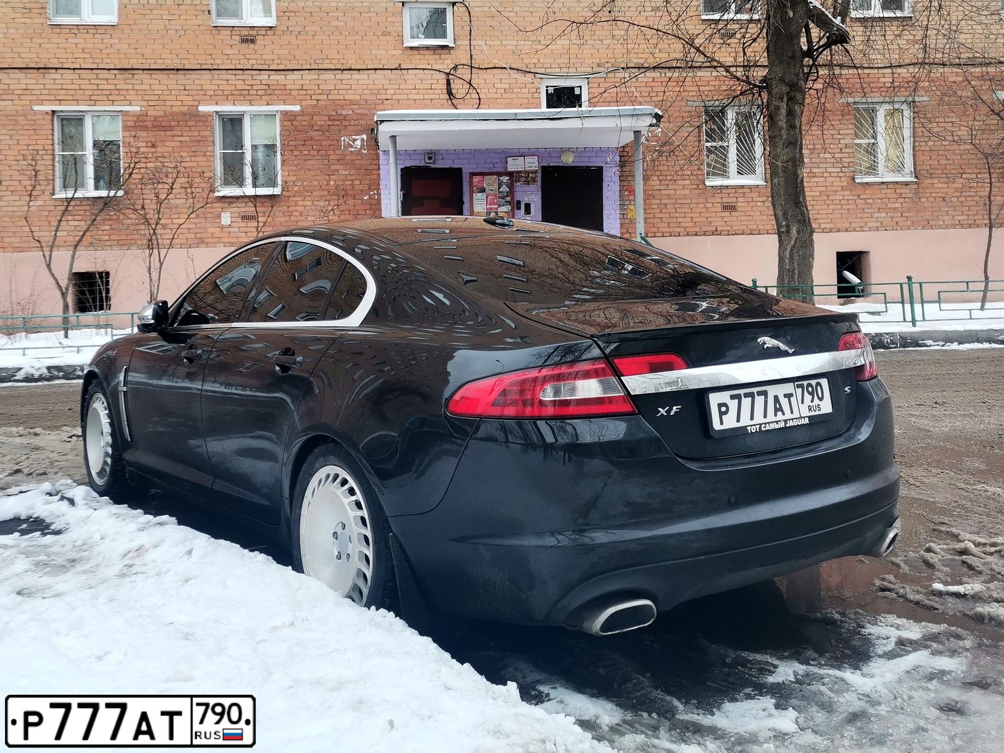 Фото автомобиля VOLKSWAGEN PASSAT, 2011 — госномер Р777АТ790. Цвет: Белый
