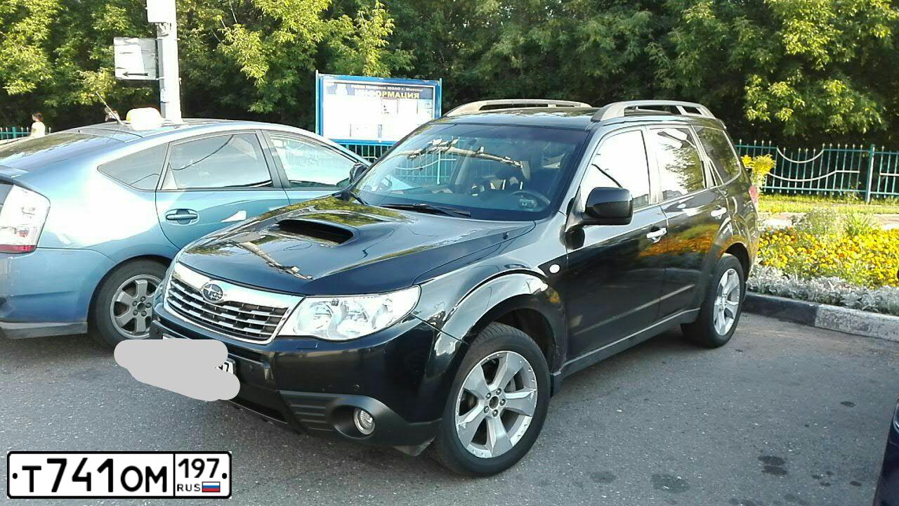 Фото автомобиля SUBARU FORESTER, 2008 — госномер К729СМ164. Цвет: ЧЕРНЫЙ
