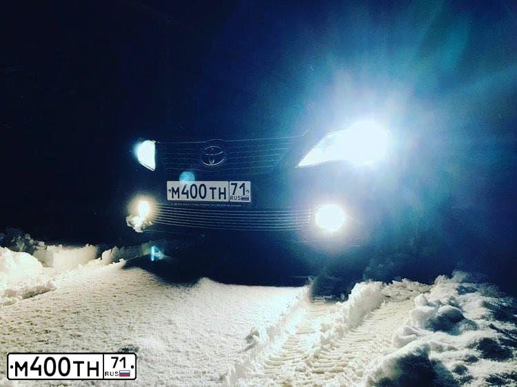Фото автомобиля TOYOTA CAMRY, 2012 — госномер М400ТН71. Цвет: ЧЕРНЫЙ МЕТАЛЛИК