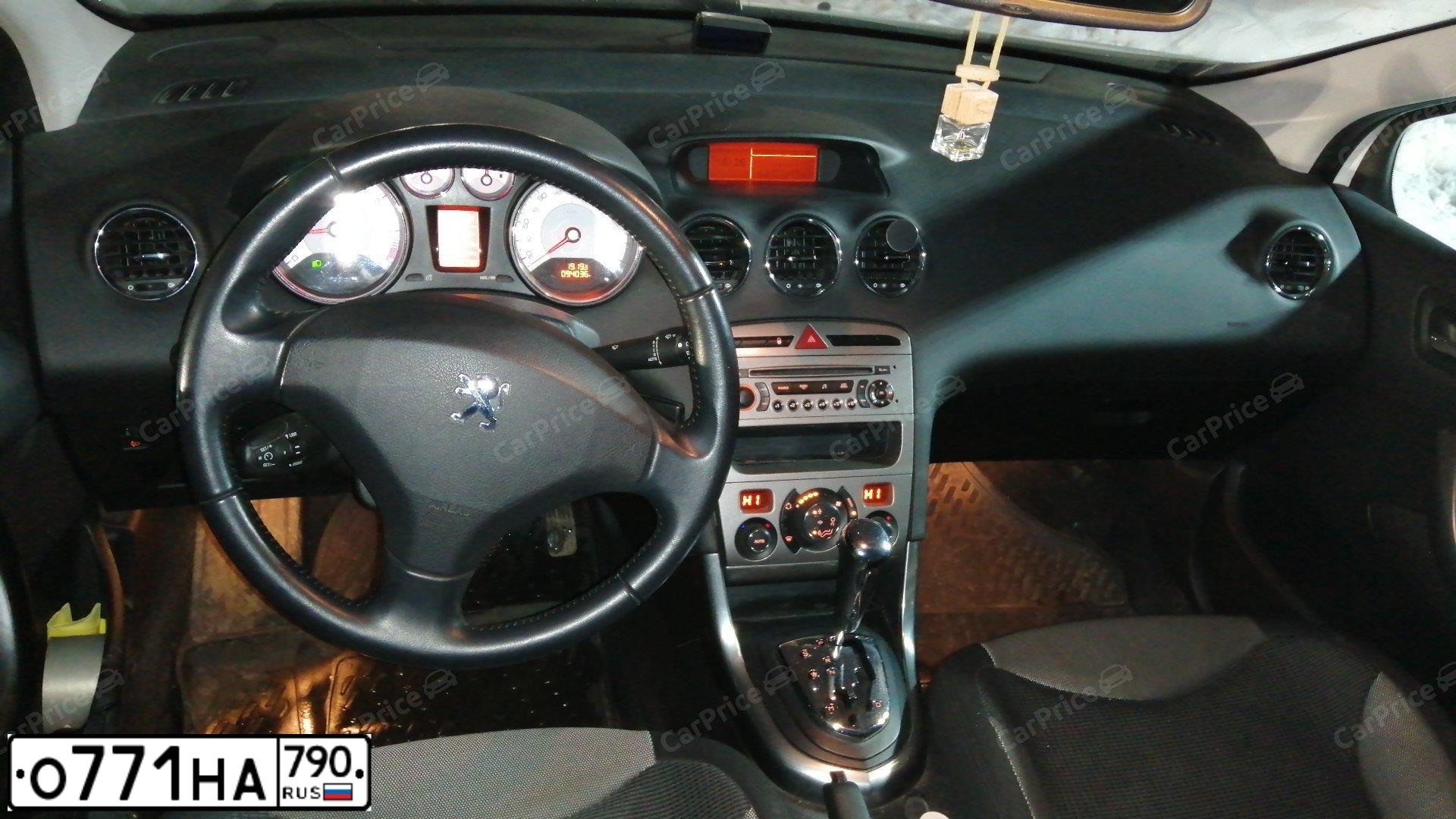 Фото автомобиля PEUGEOT 308, 2011 — госномер Х064ОМ797. Цвет: БЕЛЫЙ